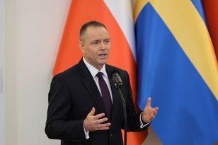 "Zdrajca", "napluł w twarz". W sieci gorąco po wecie Nawrockiego