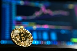 Afera bitcoinowa w Czechach. Zarzuty dla byłego ministra