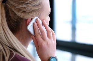 Czyj to numer telefonu? Podpowiadamy, jak sprawdzić kto dzwonił