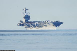 Największy lotniskowiec już w Izraelu. USA gotowe na ataku?