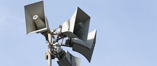 Zawyją syreny. Mieszkańcy nie powinni panikować