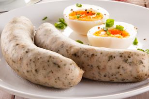 Białą kiełbasę robię sama. Przepis jest banalny, a ja mam pewność, iż jest bez chemicznych dodatków