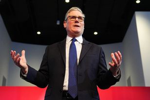 Premier Wielkiej Brytanii ostro. Mandelson kłamał ws. Epsteina