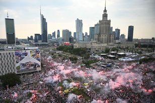 82. rocznica Powstania Warszawskiego. Stolica oddała hołd Bohaterom