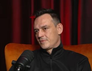 Policja o przeszukaniu u dziennikarza Republiki: bez związku z pracą. "Jestem chory, walczę z demonami"
