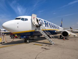 Ryanair kazał zapłacić za butelkę wody. Uznali ją za dodatkowy bagaż