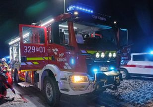 Dramat w Wielkopolsce. Kobieta i dziecko wpadli do zamarzniętego stawu