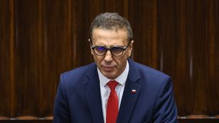 Poseł wywołał poruszenie, bo korzystał z inteligentnych okularów. "Mamy XXI wiek"