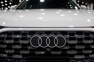 Okazało się, iż auto kupiły dwie inne osoby. Przekręt na audi z USA