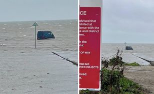 Kierowca wjechał do Tamizy. Zaufał nawigacji i wybrał złą trasę