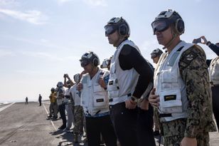 Sygnał dla Iranu? Witkoff i Kushner na USS Abraham Lincoln