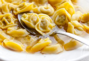 My mamy uszka, Włosi jedzą w święta konkurencyjne pyszności. I nie podają ich w barszczu