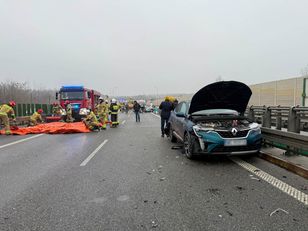 Uwaga na drogach. Alerty w 14 województwach.