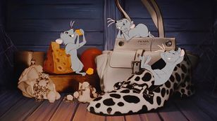 Prada stawia na ręczną animację zamiast AI. W świątecznej kampanii legenda Disneya