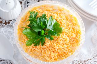 Klasyk na wszystkie święta. Sałatka ładnie wygląda i świetnie smakuje