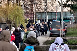 Nagła ewakuacja pociągu Przemyśl‑Kijów na stacji Medyka