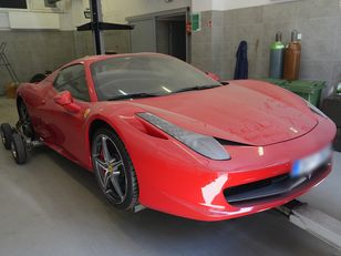 Wpadł lider polskiego gangu "wnuczków". Jego Ferrari skonfiskowała policja