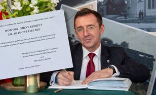 Zamówili tablicę na cześć wójta z PSL. "Mieszkańcy się z tego śmieją"