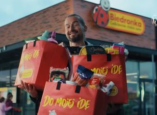 750 reklam, coraz więcej marek własnych. Tak promuje się Biedronka