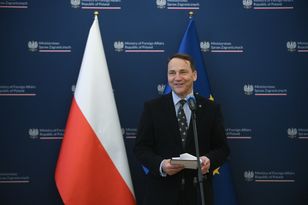 Awantura o MiG-i. Radosław Sikorski wywołał Andrzeja Dudę