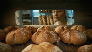 Kto naprawdę stoi za pieczywem z marketu?