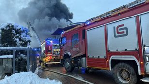 Kłęby dymu nad Skawiną. W akcji blisko 100 strażaków