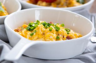 Jest kremowa i wilgotna. Mało kto robi taką jajecznicę, a szkoda