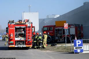 Wielki pożar w Czersku. Płonie "chiński market"
