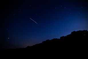 Wieczorem spójrz w niebo. Zobaczysz dwa przeloty