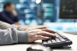 Amerykański magazyn pisze o Polsce. Chodzi o siatkę jednorazowych agentów