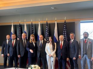 Kontrowersyjne spotkanie na Kapitolu. Pojawiła się tam delegacja Rosjan