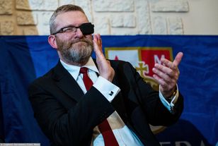 Trzecia siła Brauna: koniec epoki Jana Pawła II