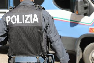 Włoski dyplomata zatrzymany w Rzymie. Wydawał wizy za pieniądze