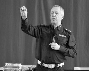 Policja w żałobie. "Dał się lubić nawet, jak wręczał mandat"