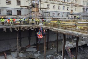 Incydent na budowie hotelu Roberta de Niro. Błyskawiczna akcja straży