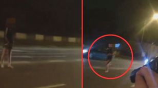 "Rzuć to, rzuć to". 26-latka nagrana. Chodziła z nożem po Radomiu