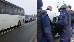 Jarantowice: pseudokibice zaatakowali autobus przeciwnej drużyny. Jest nagranie