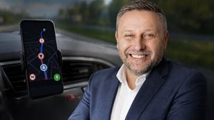 Zaczynał od CB radio, dziś obraca milionami. Na czym zarabia Yanosik?