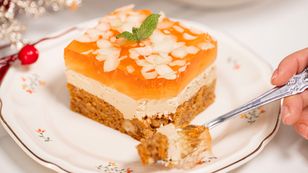 Świąteczny przekładaniec znika ze stołu w mgnieniu oka. To moje ulubione zimowe ciasto