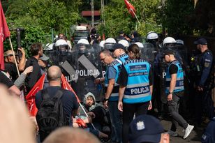 Dantejskie sceny w Poznaniu. Ludzie zabarykadowani na osiedlu. Jest nagranie