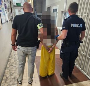 Zabrali dzieci kuratorowi i uciekli. Akcja policji pod Wołowem