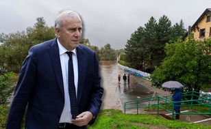 Afera ws. pieniędzy dla powodzian. Schetyna reaguje na głośny tekst WP