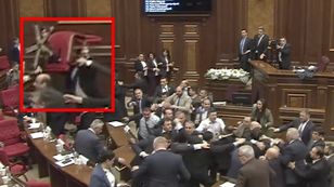 Pobili się w parlamencie. Mamy nagranie z Armenii