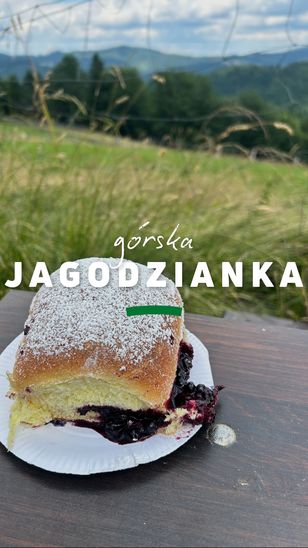 Gigantyczna kolejka po jagodzianki z Hali Boracza w sezonie jagodowym