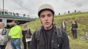 Kraków residents rally to honour couple killed by driver during walk with baby