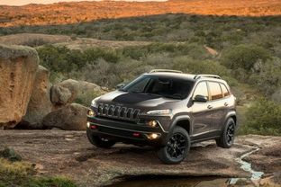 Jeep Cherokee Kj - Dane Techniczne, Spalanie, Opinie, Cena | Autokult.pl