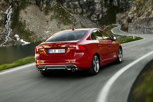 Volvo S60 - Dane Techniczne, Spalanie, Opinie, Cena | Autokult.pl