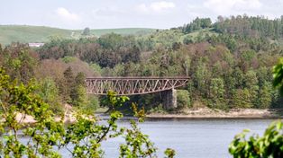 Zatopiona wioska, amunicja i most donikąd - tajemnice Jeziora Pilchowickiego