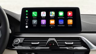 iOS 27 odświeża Apple CarPlay. Zyska Siri AI