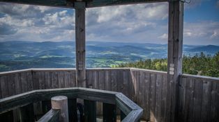 Nowa wieża widokowa w Wisowej. Niezapomniane widoki całkowicie za darmo